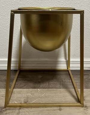 Century Brass finish Planter
